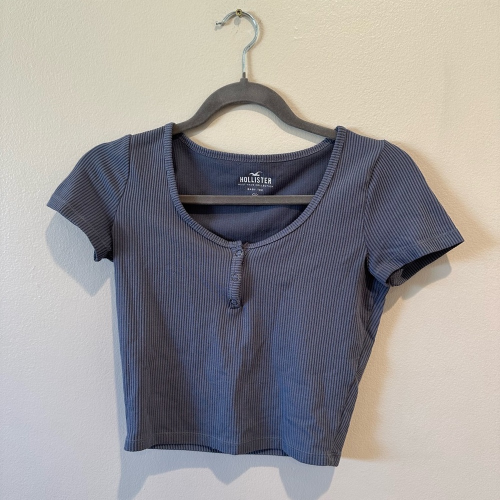 Blue xs Henley top xs